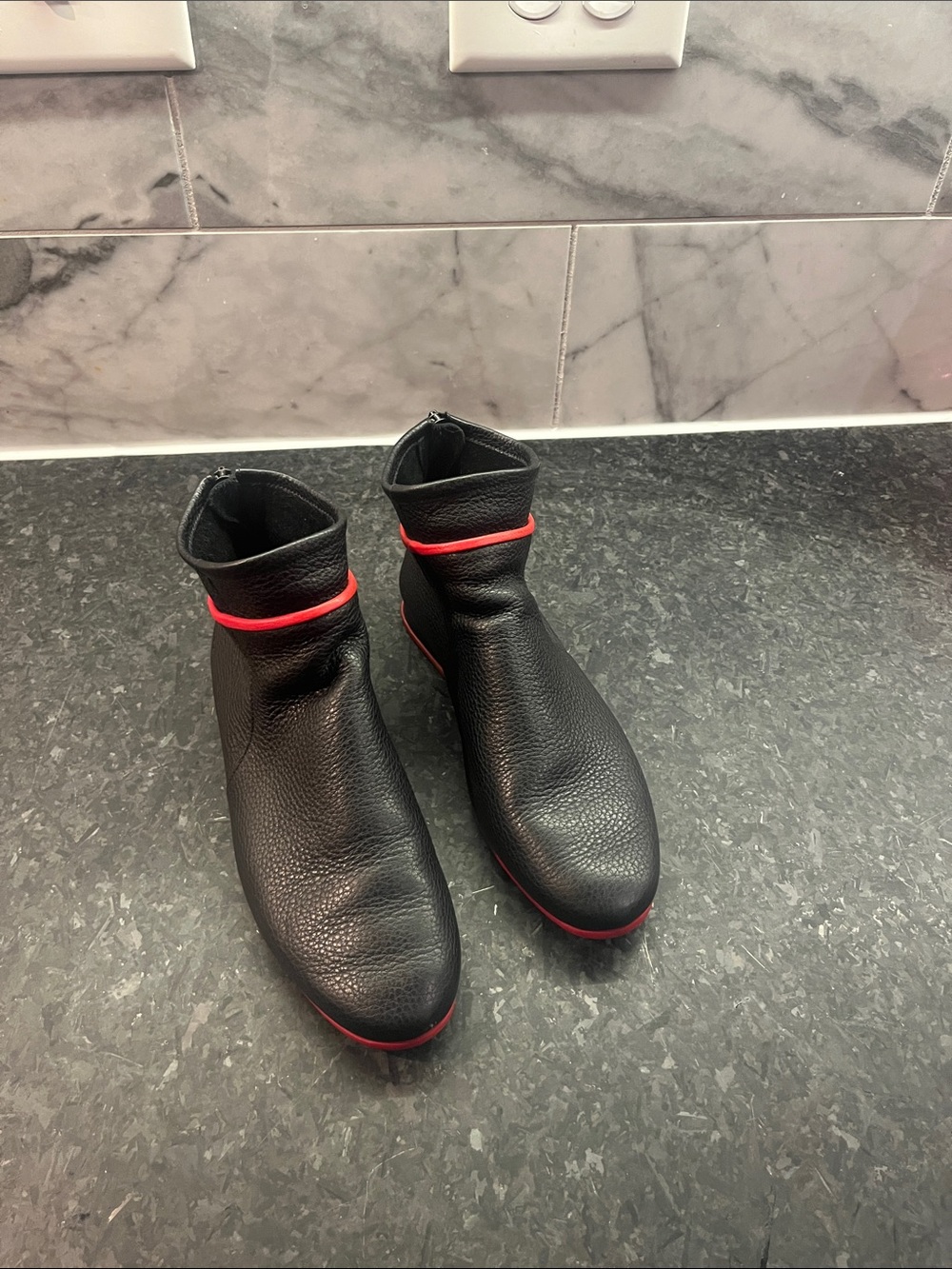Ladies ARCHE LEATHER BOOTIES